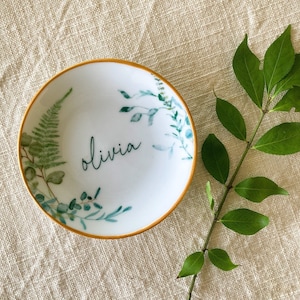 Personalized Greenery Jewelry Dish • Perfect Bridesmaid or Best Friend Gift • Minimalist Custom Name Gift for Her • Ring Dish • Birthday