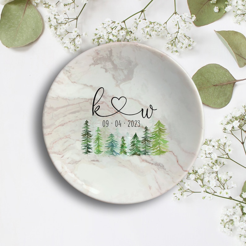 Outdoorsy Forest Ring Dish for Engaged Couple Custom Initials, Names and Date Rustic Engagement Jewelry Dish for Bride to Be No edge color