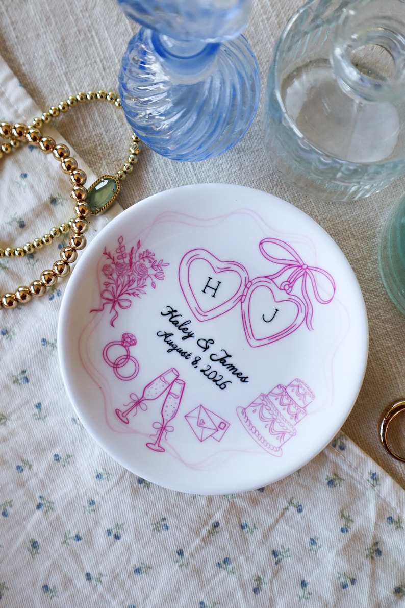 Personalized Ceramic Ring Dish, Hand-Drawn Wedding Engagement Gift, Dusty pink