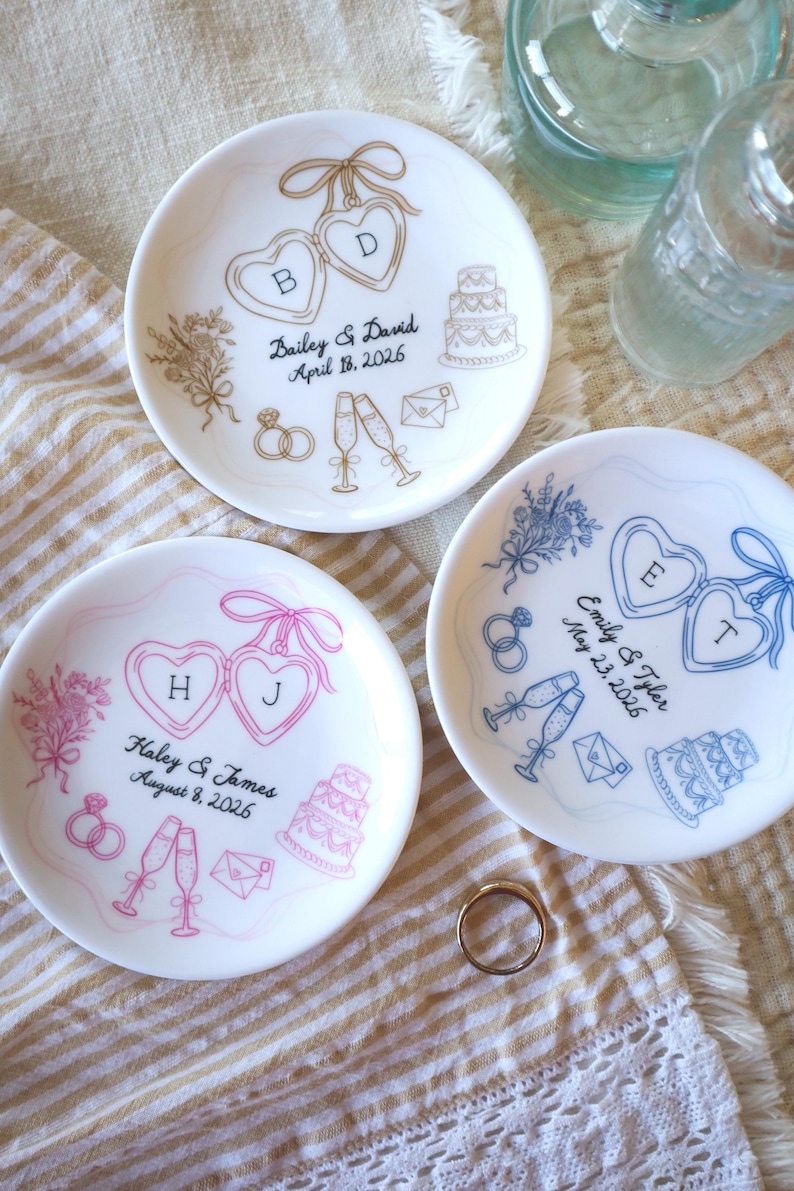 Personalized Ceramic Ring Dish, Hand-Drawn Wedding Engagement Gift, bild 10