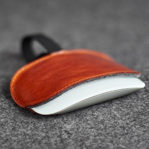 Custodia per mouse magico Apple in feltro di pelle tinta a mano