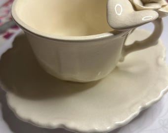 Pair of Vintage (2) Coffee/Tea cups & Saucers