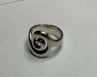 James Avery Swirl Scroll Circle Ring