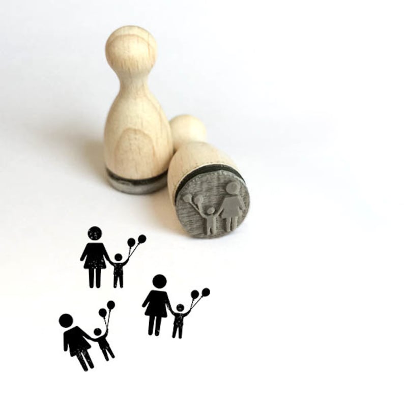 Ministempel Familie mit Kind Luftballons Stempel Bild 1