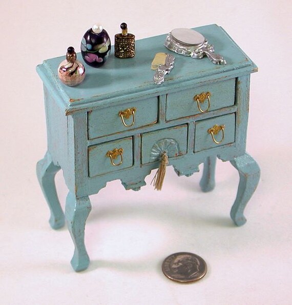 Queen Anne Style Lowboy 5 Opening Drawers Hand Mirror Etsy