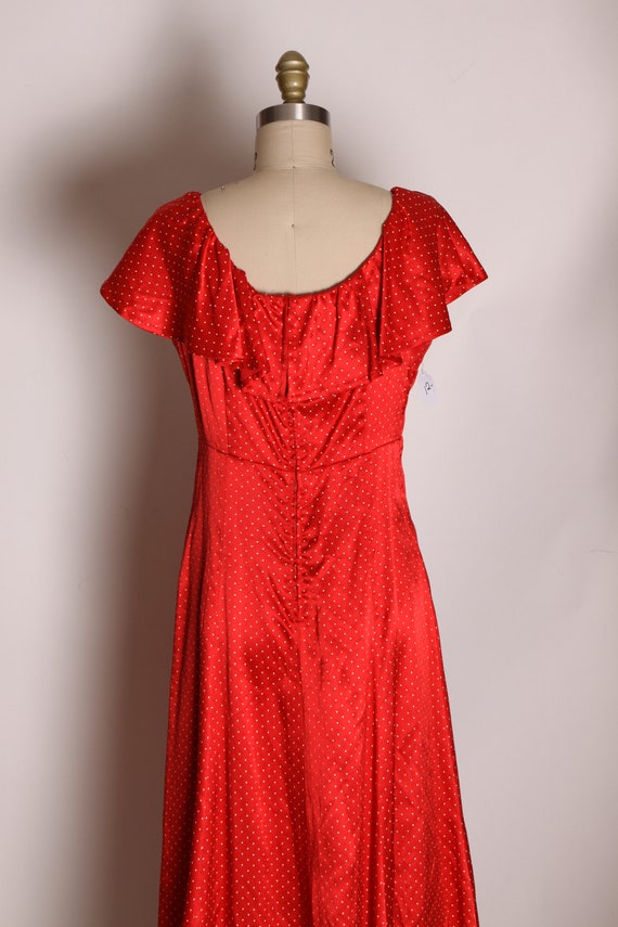 1970s Red and White Polka Dot Ruffle Neckline Flo… - image 8