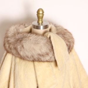 1950s 1960s Cream Off White Fuzzy Mohair Gray and White Fox Fur Collar Scarf Wrap Swing Coat by Lilli Ann XL image 5