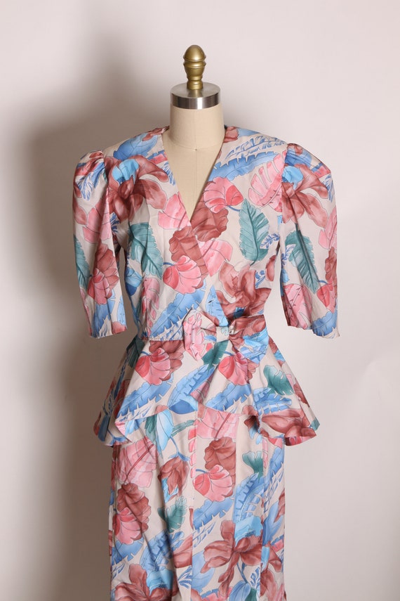1980s Light Pink and Blue Floral Foliage Half Sle… - image 2