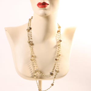 1920s Glass Beaded Cream and Brown Swirl Single Strand Necklace