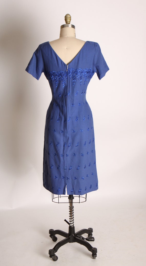 1950s Blue Floral Embroidery Short Sleeve Wiggle … - image 6