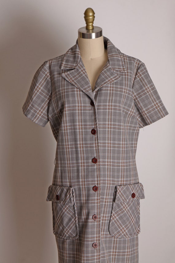 1970s Brown, Tan and White Plaid Short Sleeve But… - image 3