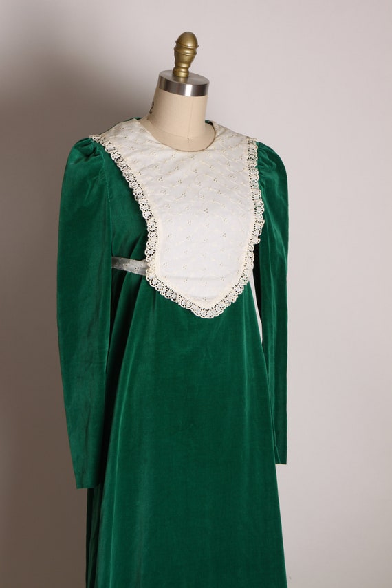 1970s green velvet dress