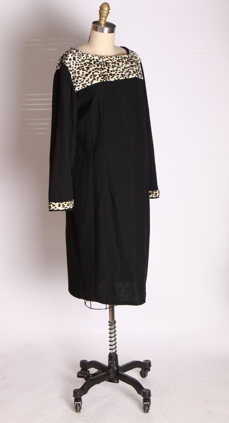 L 1970s 1980s Black and Leopard Print Long Sleeve Winter Dress