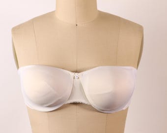 1970s White Strapless Bra by Flexnit-38B