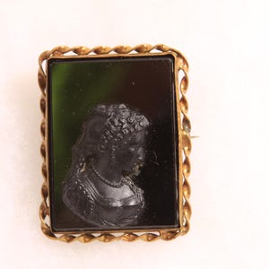 Antique Victorian 1800s Black Glass Cameo Square Gold Tone Metal Cameo Brooch