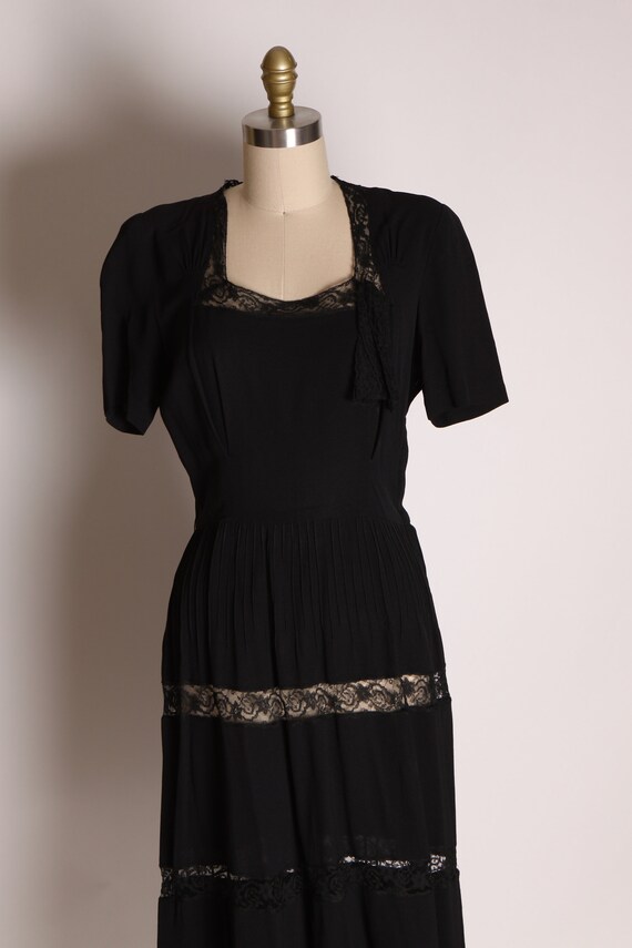 Late 1930s Early 1940s Black Sheer Lace Panel Sho… - image 2