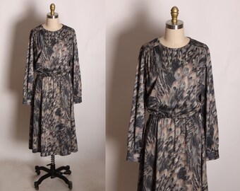 1970s Gray and Tan Novelty Spooky Feather Print Long Sleeve Dress by Blair -XL