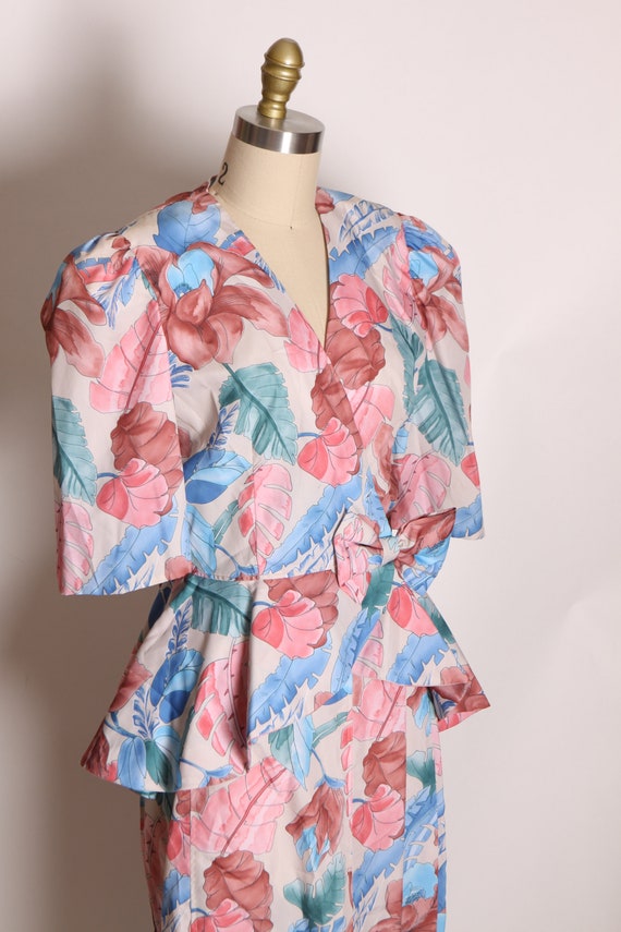 1980s Light Pink and Blue Floral Foliage Half Sle… - image 5