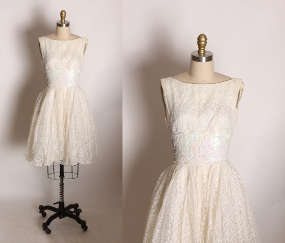 1950s White Sleeveless Lace Overlay Sequin Waist Fit and Flare Formal Prom Dress -XS