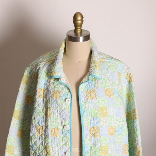 1980s 1990s Green, Yellow and White Floral shops and Striped Long Sleeve Button Up Pocketed Quilted Reversible Jacket -L