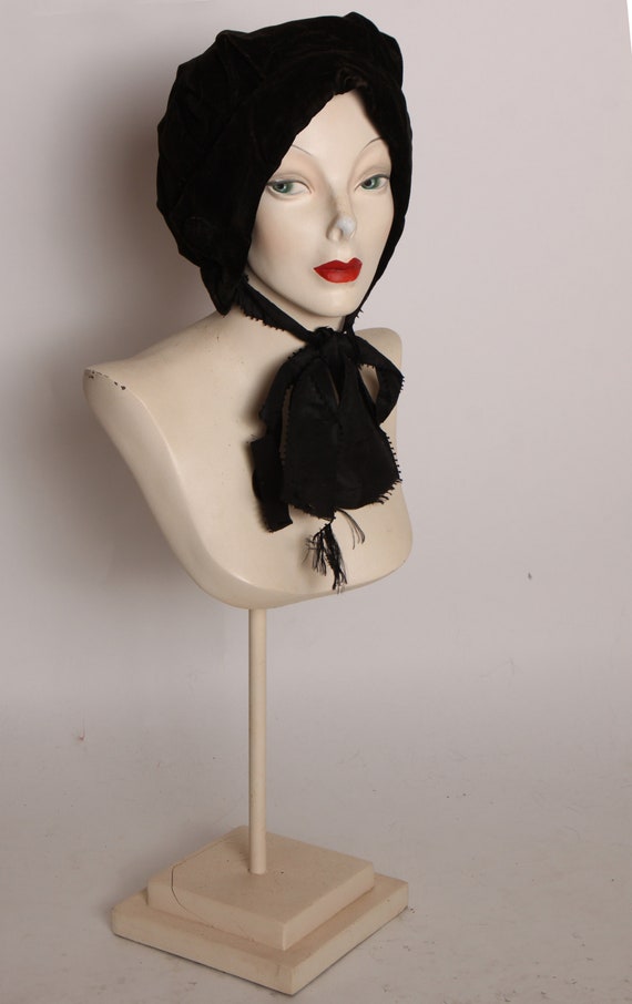 1800s Victorian Black Velvet Mourning Bonnet Hat