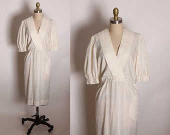 1970s 1980s Cream Geometric Print Half Sleeve Elastic Waist Deep V Neck Dress -XL