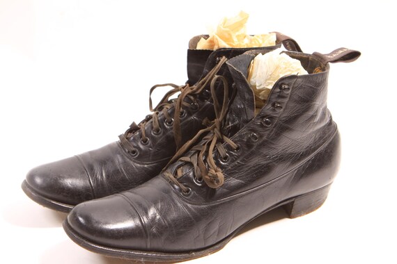 Antique 1900s 1910s Edwardian Black Leather Mens Lace up  display picture 2