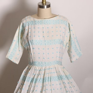 1950s White and Blue Half Sleeve Floral Trim Fit and Flare Dress -XS