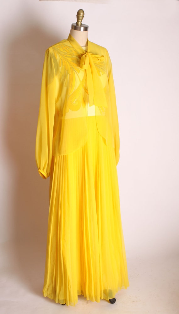 1960s 1970s Yellow Polyester and Chiffon Accordio… - image 7