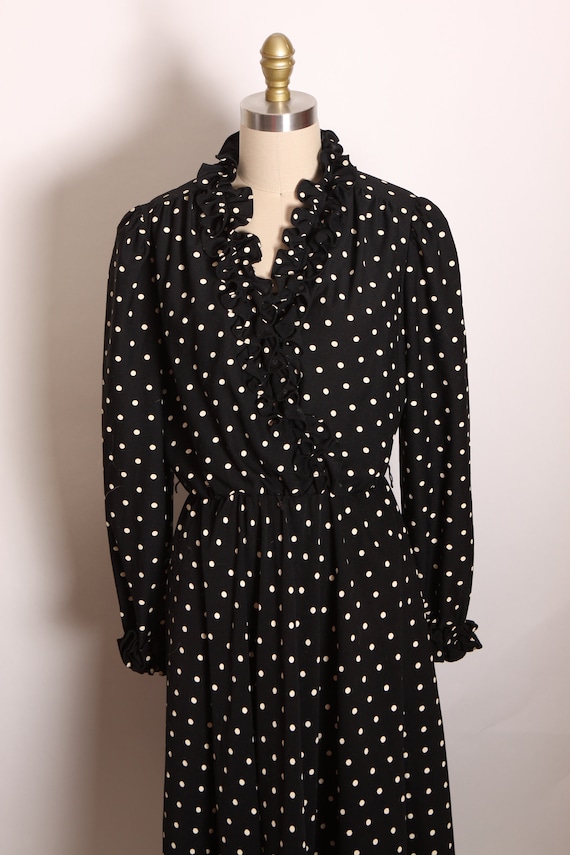 1970s Black and Cream Polka Dot Ruffle Collar V N… - image 2