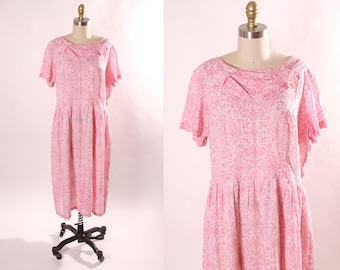 1960s Pink and White Swirl Short Sleeve Button Detail Plus Size Volup Dress by Sears -1XL