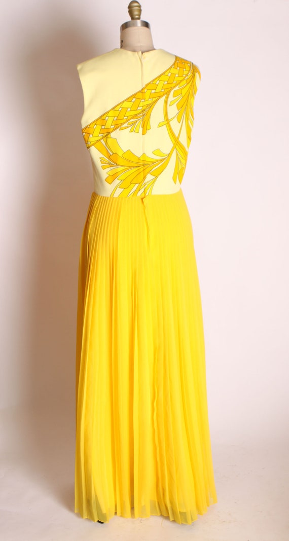 1960s 1970s Yellow Polyester and Chiffon Accordio… - image 8