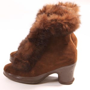 1940s Brown Velvet and Brown Fur Trim High Heel Pumps Winter Galoshes Over Shoes