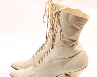 Antike 1800er Creme Leder Spitz Schnürschuhe High Heel Stiefel