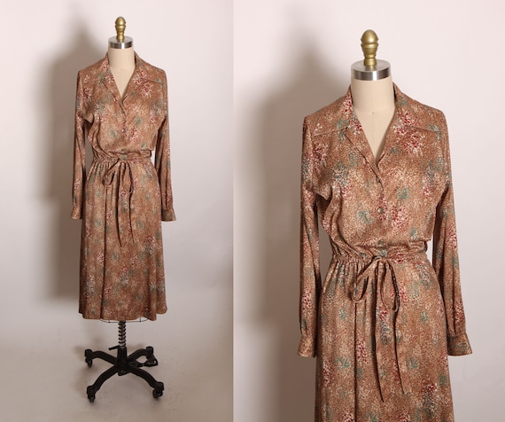 1970s Tan, Green and Burgundy Long Sleeve Pointed Collar Leaf Print Dress -L