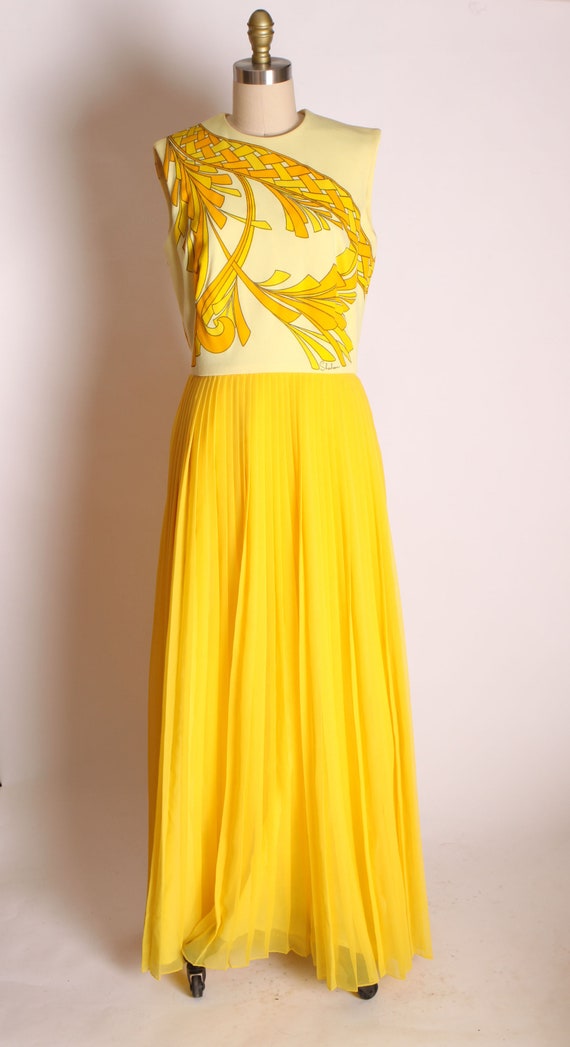 1960s 1970s Yellow Polyester and Chiffon Accordio… - image 2