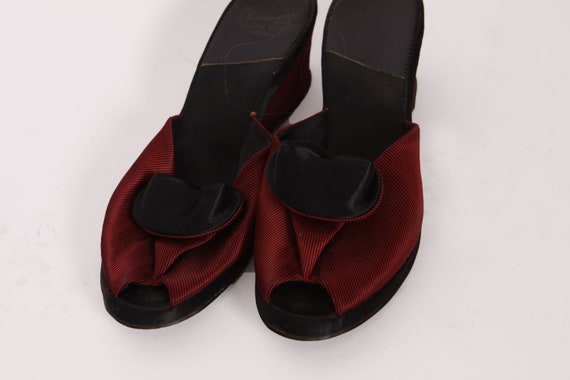 1940s Red and Black Striped Open Toe Peep Toe Bou… - image 3