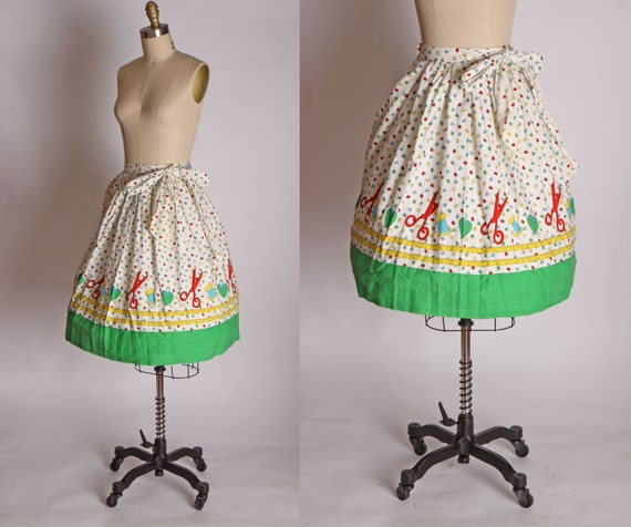 Late 1950s Novelty Print Sewing Seamstress Theme B