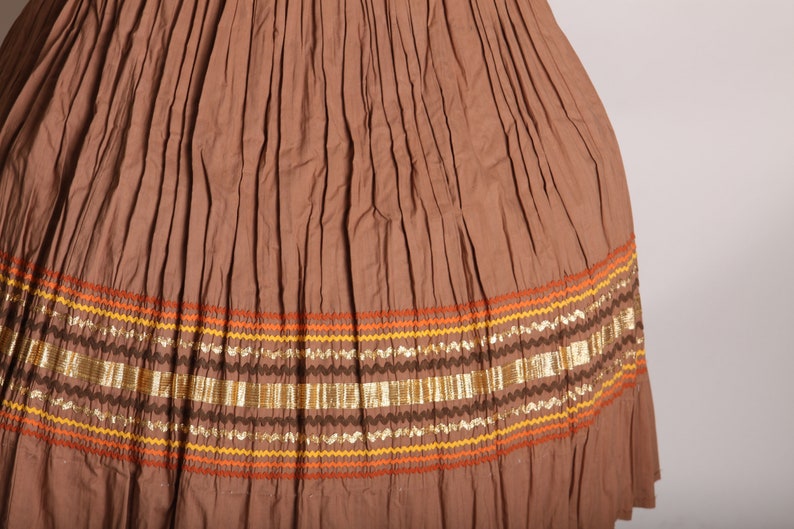 1950s Light Brown, Copper and Gold Soutache Ric Rac Trim 3/4 Length Sleeve Blouse with Matching Pleated Skirt Two Piece Patio Outfit S image 3
