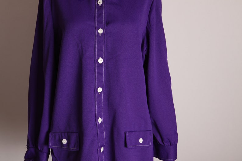 1970s Purple Knit Polyester Long Sleeve Button Up Front Pocketed Dagger Collar Shirt Blouse 1XL