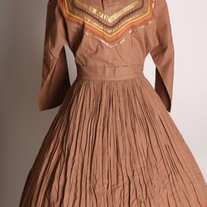 1950s Light Brown, Copper and Gold Soutache Ric Rac Trim 3/4 Length Sleeve Blouse with Matching Pleated Skirt Two Piece Patio Outfit S image 5