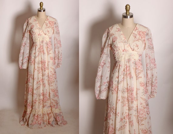 1970s Cream and Pink Long Sleeve Floral Rose Print Full Length Prairie Cottagecore Gunne Sax Style Dress -XS