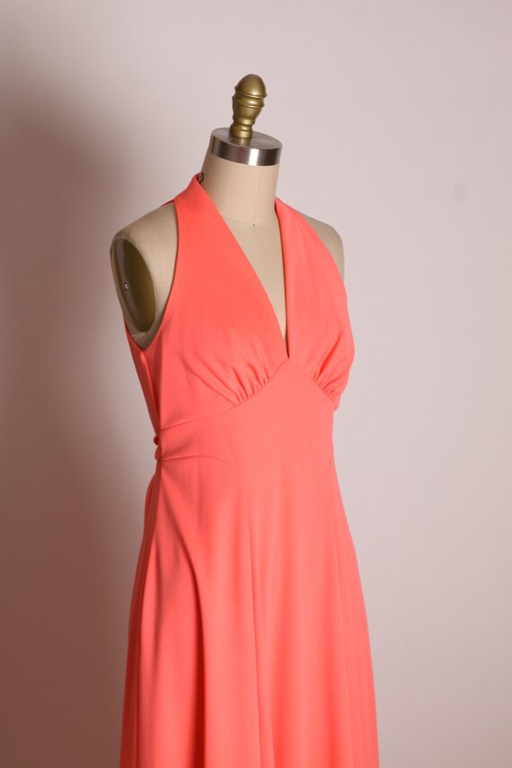 1970s Bright Pink Sleeveless Gathered Bust Line Full … Gem