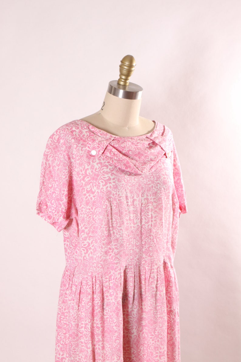 1960s Pink and White Swirl Short Sleeve Button Detail Plus Size Volup Dress by Sears 1XL image 6