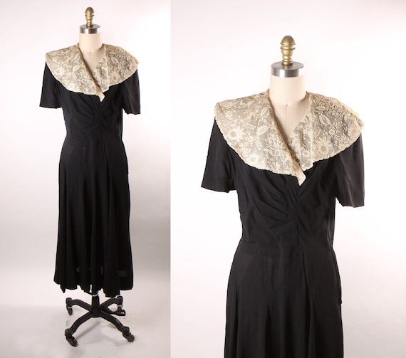 1940s Cream and Black Lace Wide Collar Short Sleeve Formal Dress by Eisenberg Originals -M