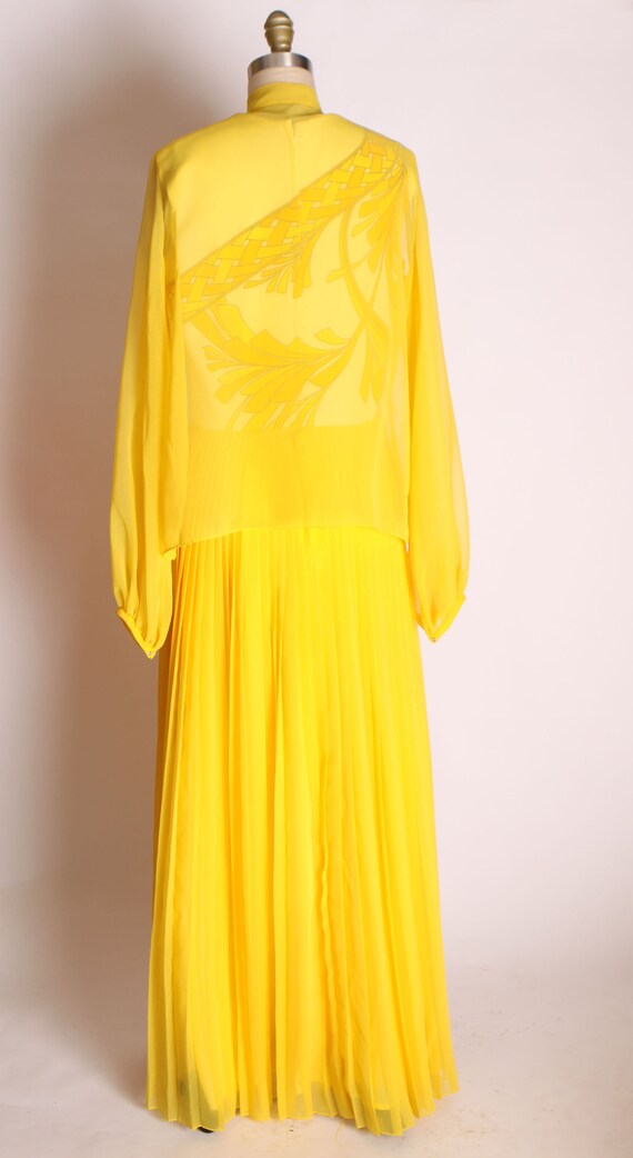 1960s 1970s Yellow Polyester and Chiffon Accordio… - image 9