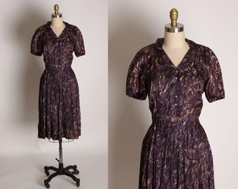 1950s Dark Purple and Brown Abstract Swirl Short Sleeve Button Up Pleated Dress -L
