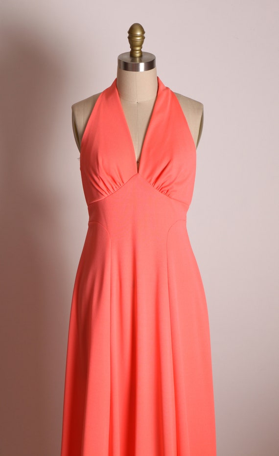 1970s Bright Pink Sleeveless Gathered Bust Line Full … Gem