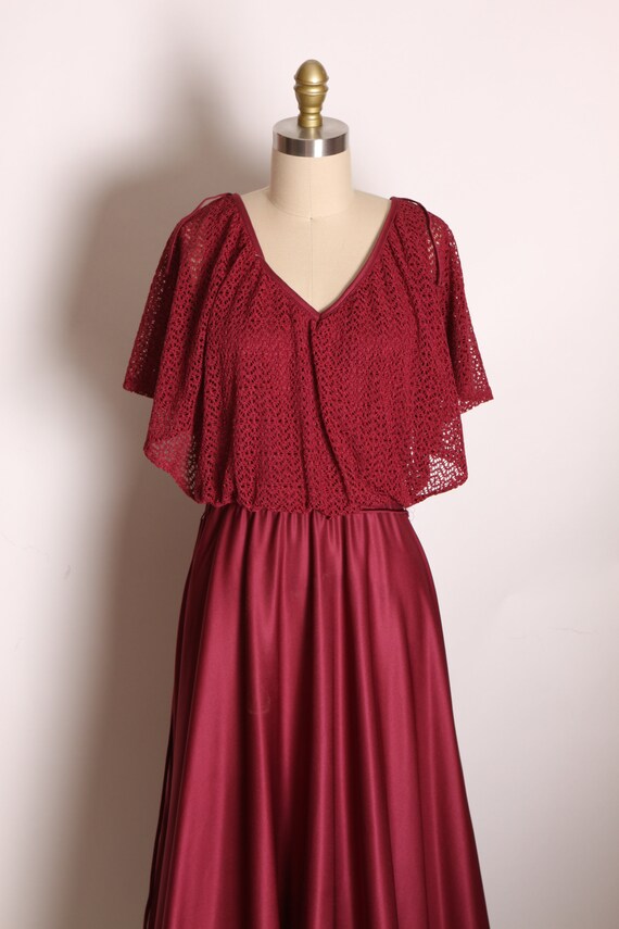 Drapy Lace Dress Burgundy