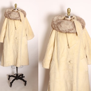 1950s 1960s Cream Off White Fuzzy Mohair Gray and White Fox Fur Collar Scarf Wrap Swing Coat by Lilli Ann XL image 1